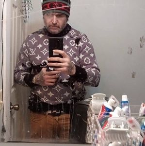 Meet your Posher, Raymond